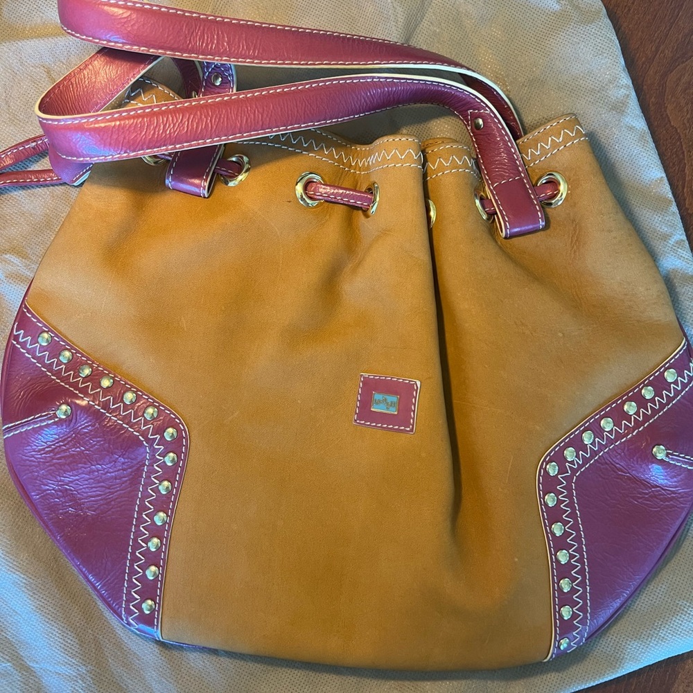Mario Hernández Bucket Bag – Handmade in Colombia